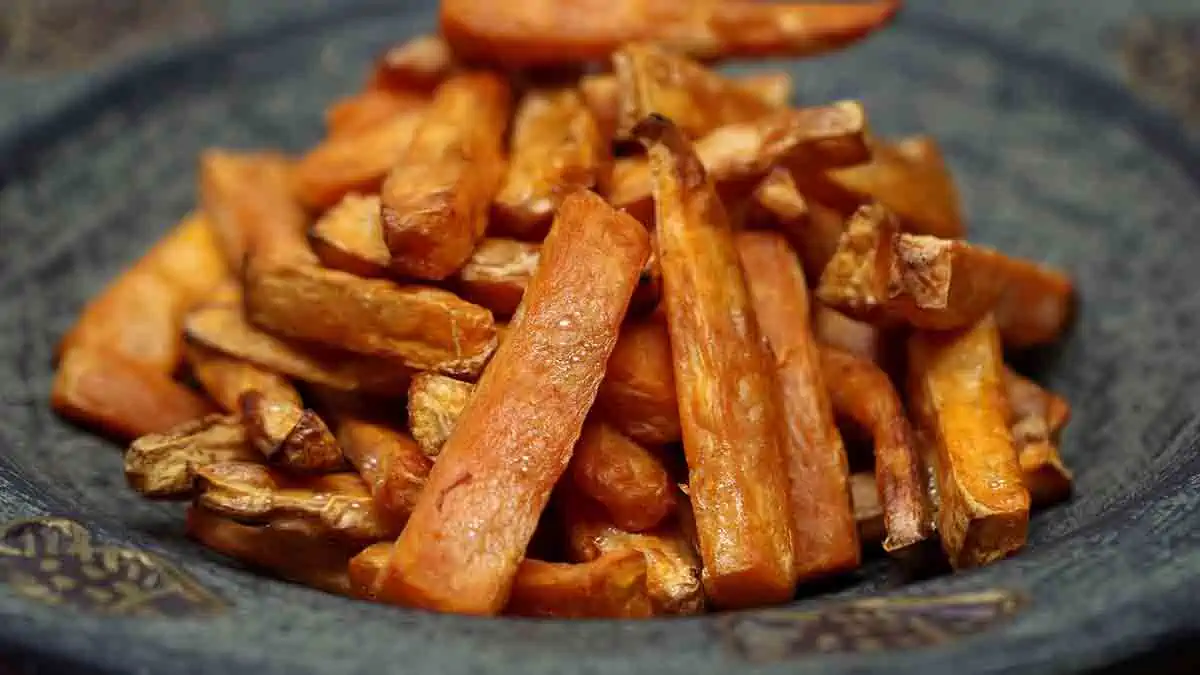 Health benefits of cooking sweet potatoes in air fryer and pressure cooker.