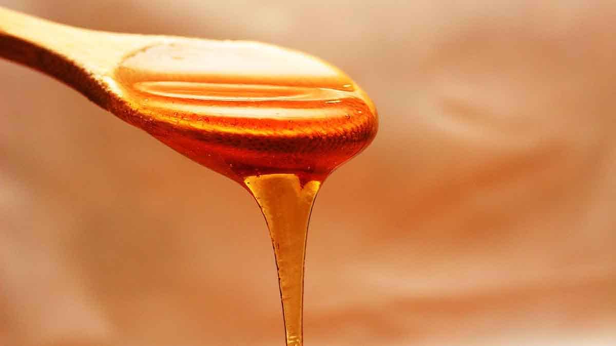 What's the best choice? Agave nectar vs honey vs maple syrup.