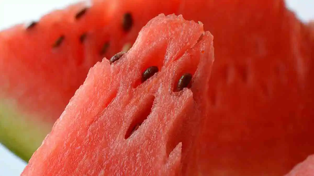 1 cup of watermelon is good for weight loss, due to its low calorie content.