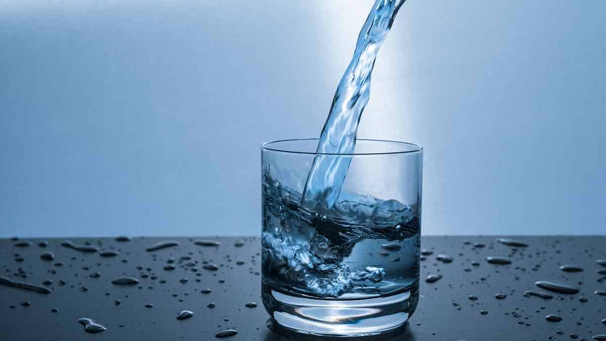 How much water should I drink a day to lose weight?