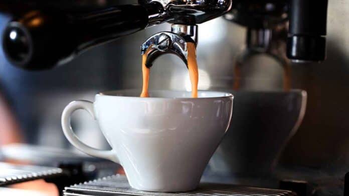 Coffee decreases the risk of kidney stones.