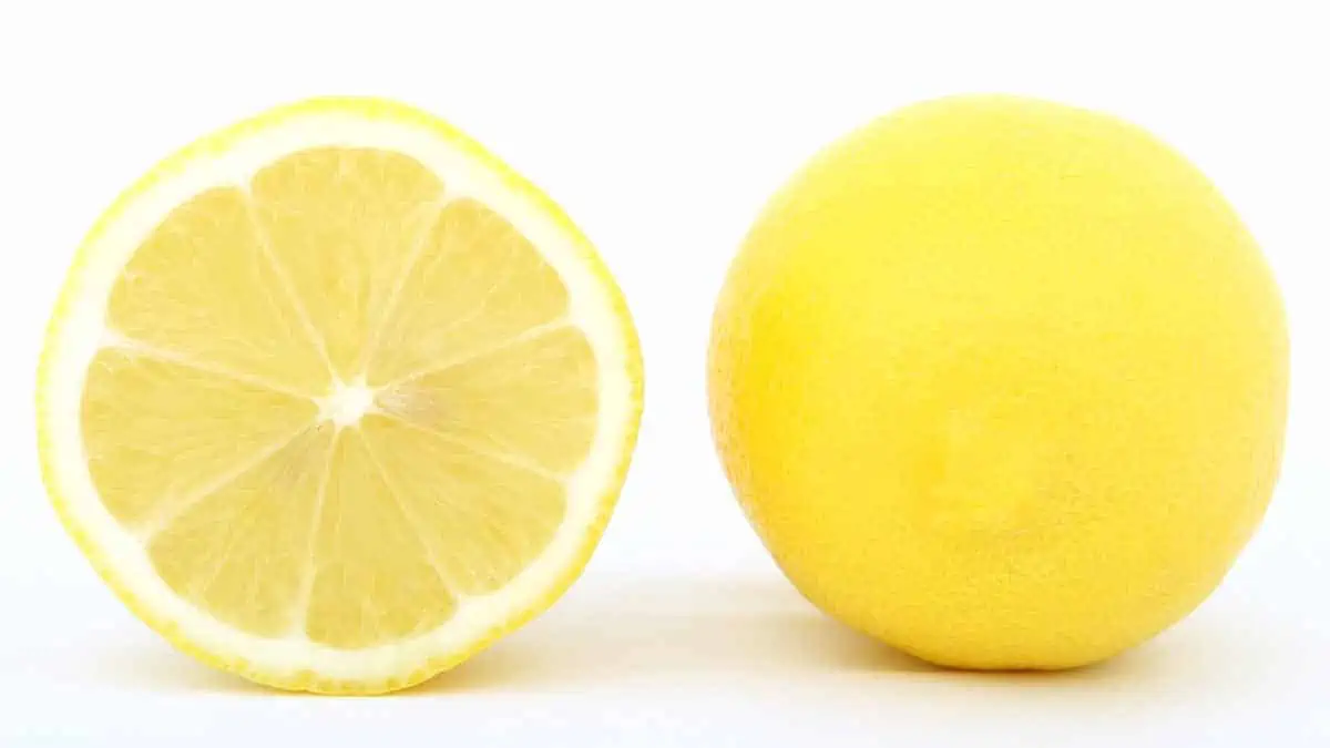 Should I drink lemon juice before bed?