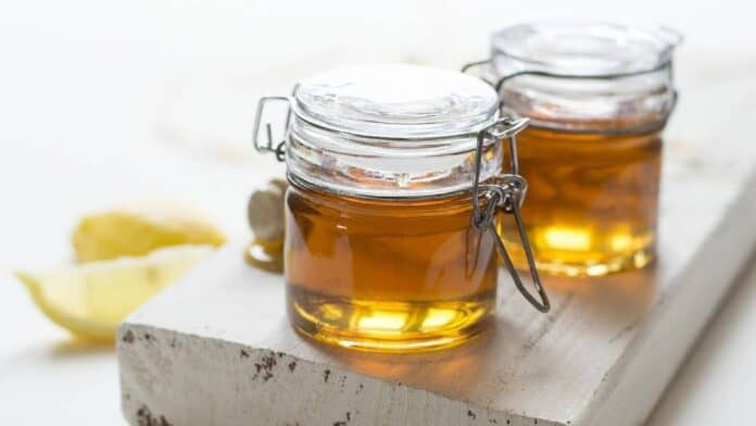 is honey rich in vitamin A?