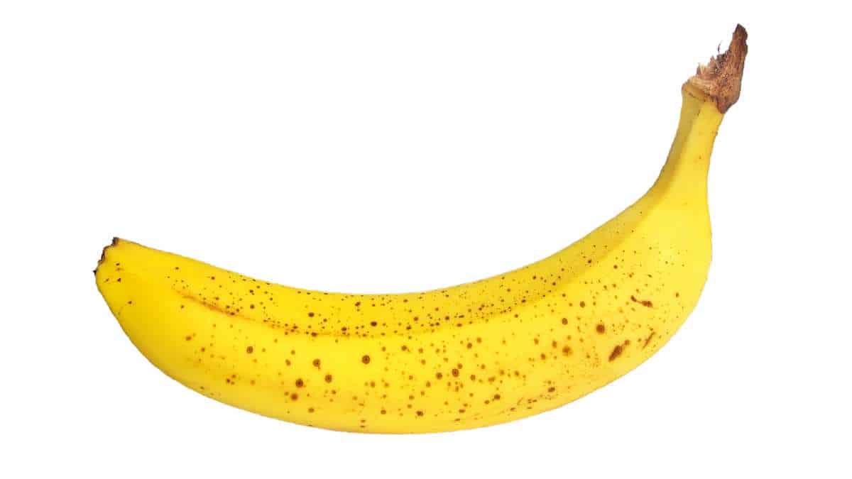 What's the carbohydrate content of a ripe or overripe banana?