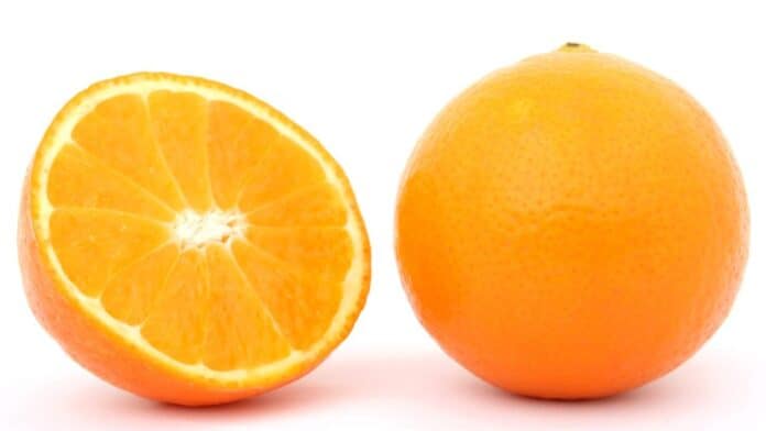 What's the fiber content of an orange & orange juice?