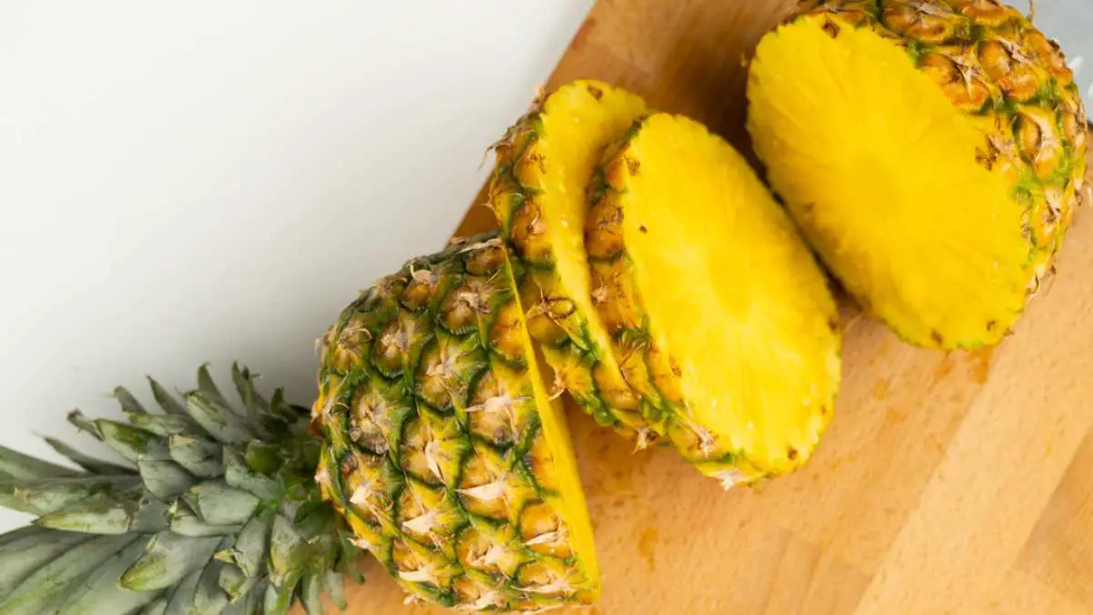 pineapple is rich in vitamin C