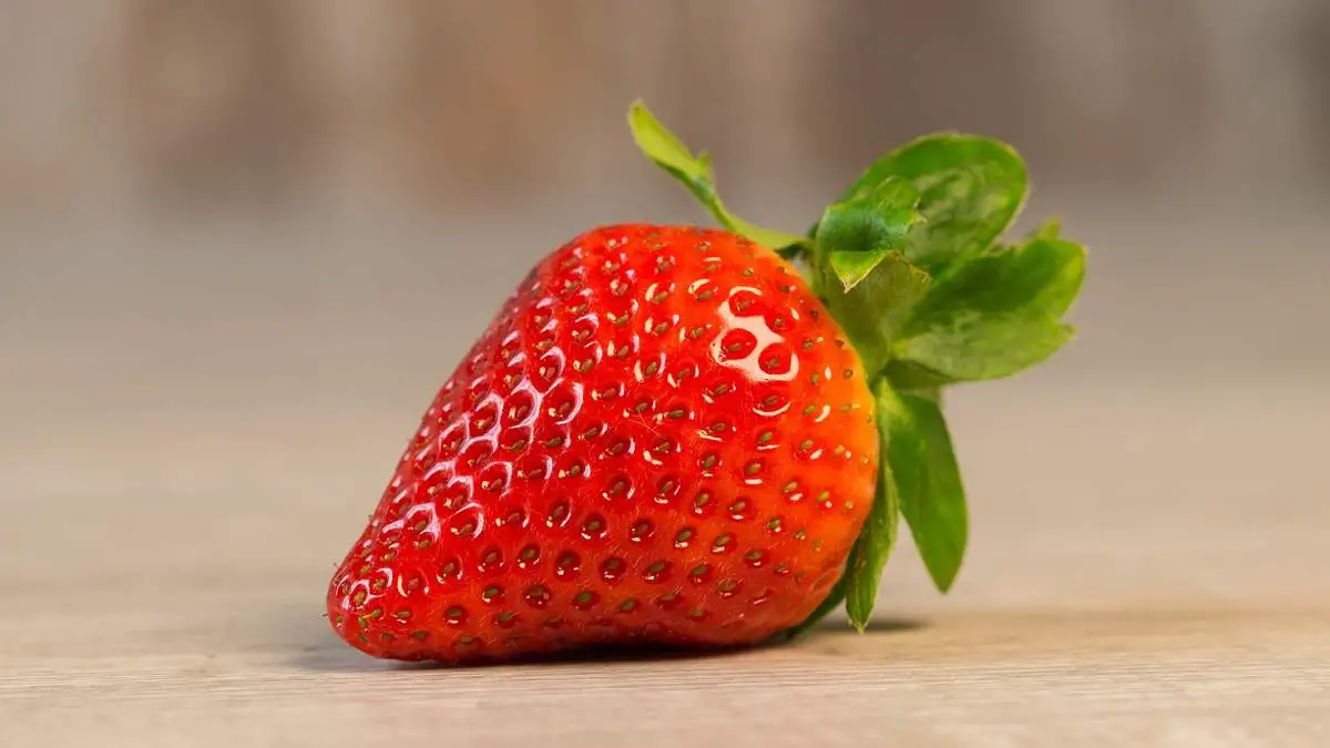 Strawberries contain moderate amounts of potassium