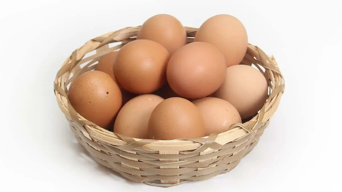 Eggs contain moderate amounts of calcium.