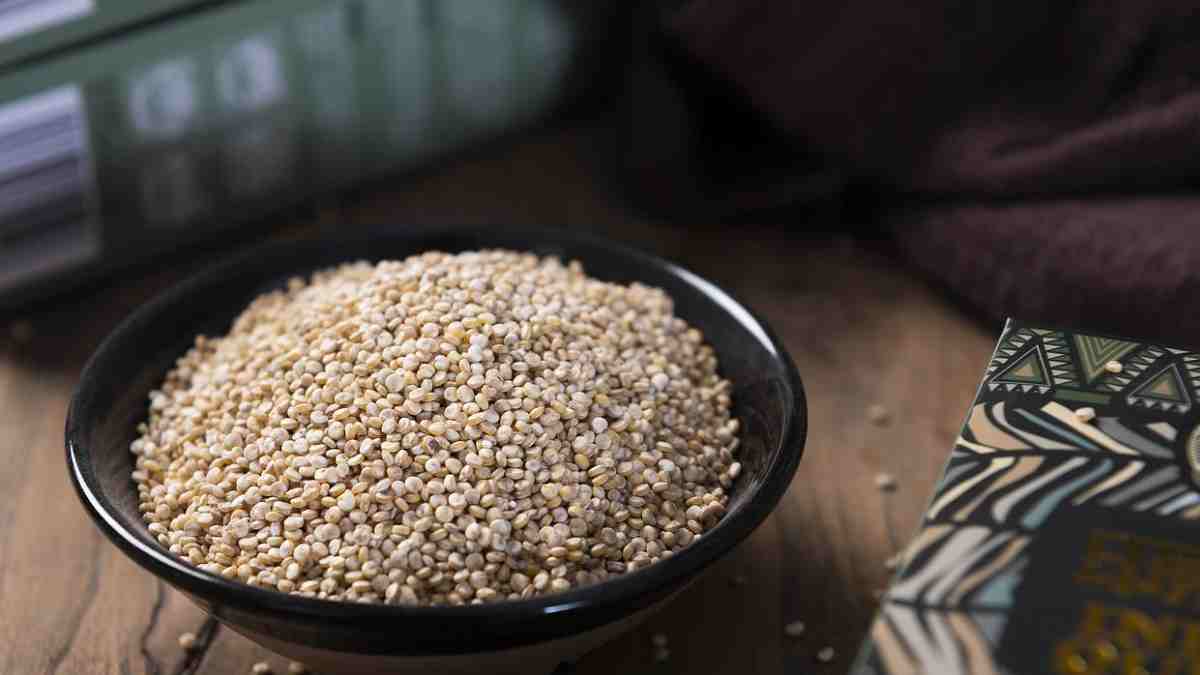 Cooked quinoa has only 120 calories per 100g