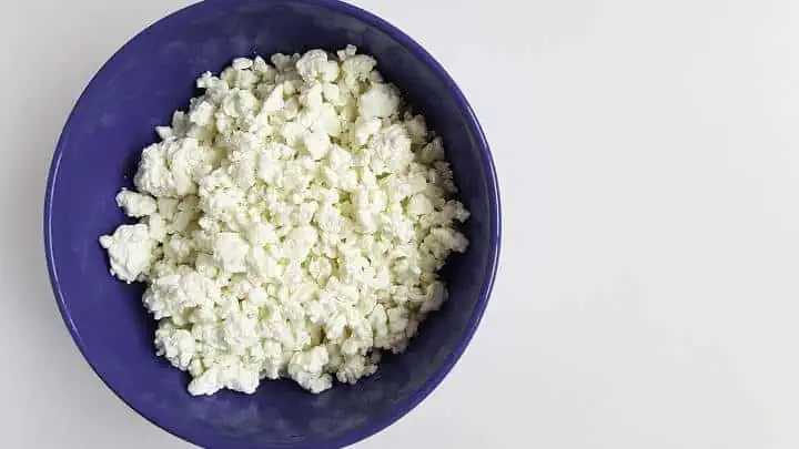 How long before bed should I eat cottage cheese for better sleep & weight loss?