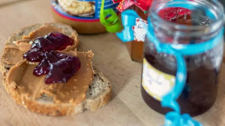 eat a peanut butter & jelly sandwich between meals, as a healthy snack, or at breakfast or brunch to lose weight.