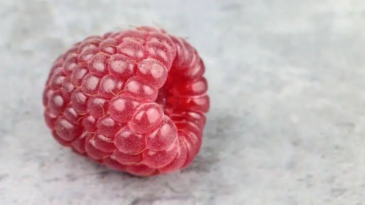 Raspberries are packed with compounds that promote a good night's sleep & weight loss.